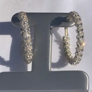 ⚡️Beautiful sparkle in these earrings😮✨